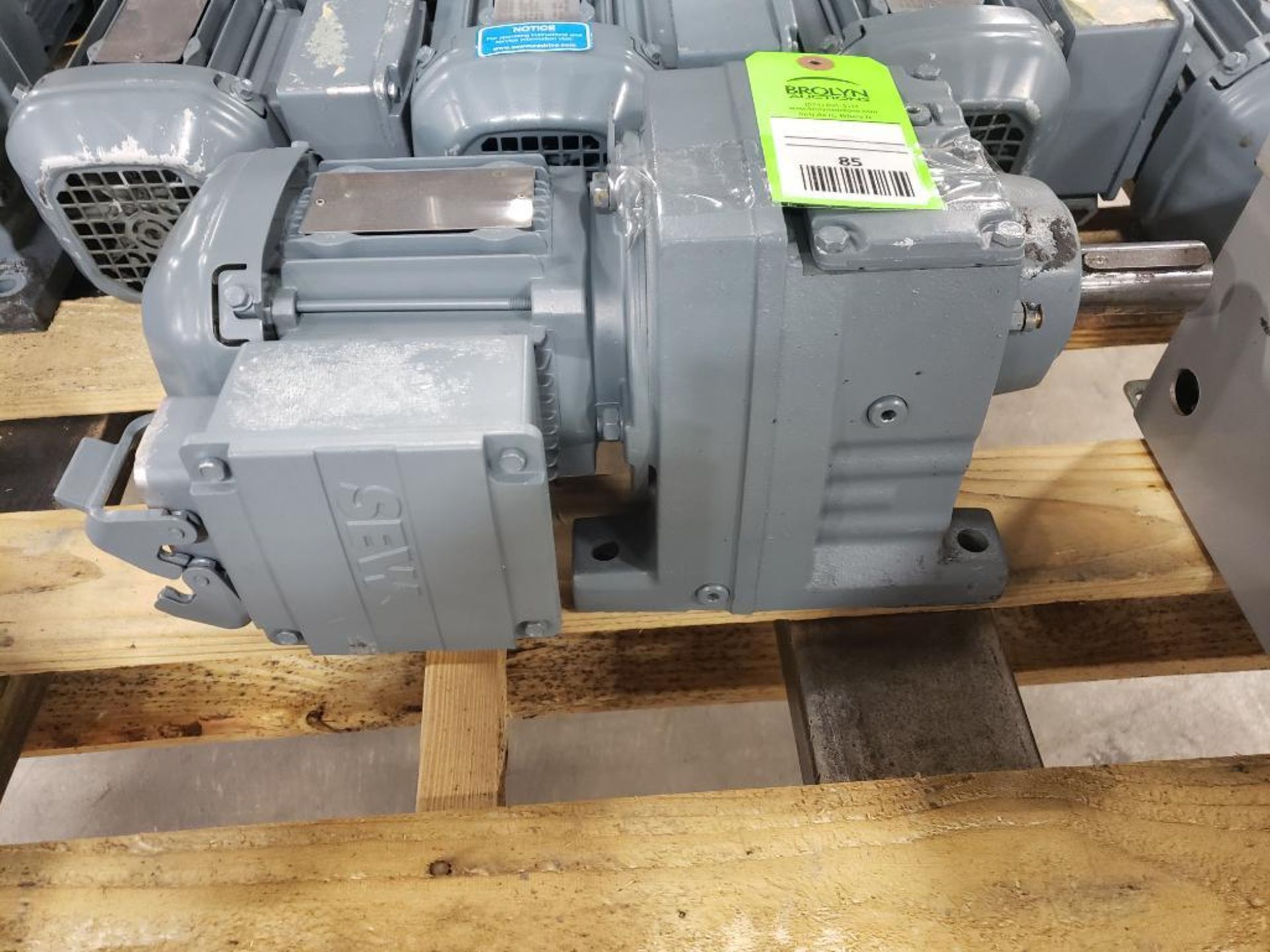 Sew Eurodrive motor and gearbox. Model R47-DRS71S4/ASB1. - Image 6 of 8