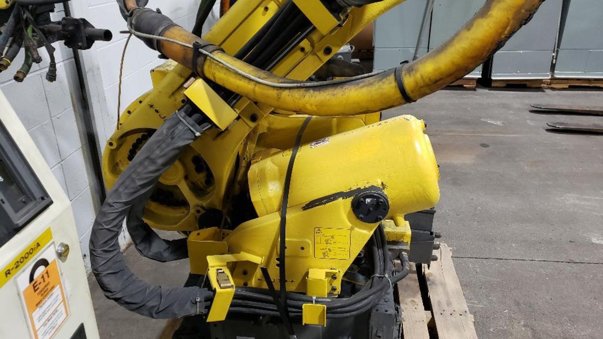 Fanuc R-2000iA/165F robot with Fanuc System R-J3iB controller. - Image 5 of 13