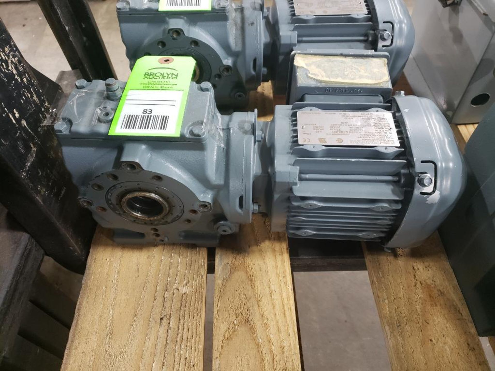 Sew Eurodrive motor and gearbox. Model SH47-DRS71S4/ASB1/TF.