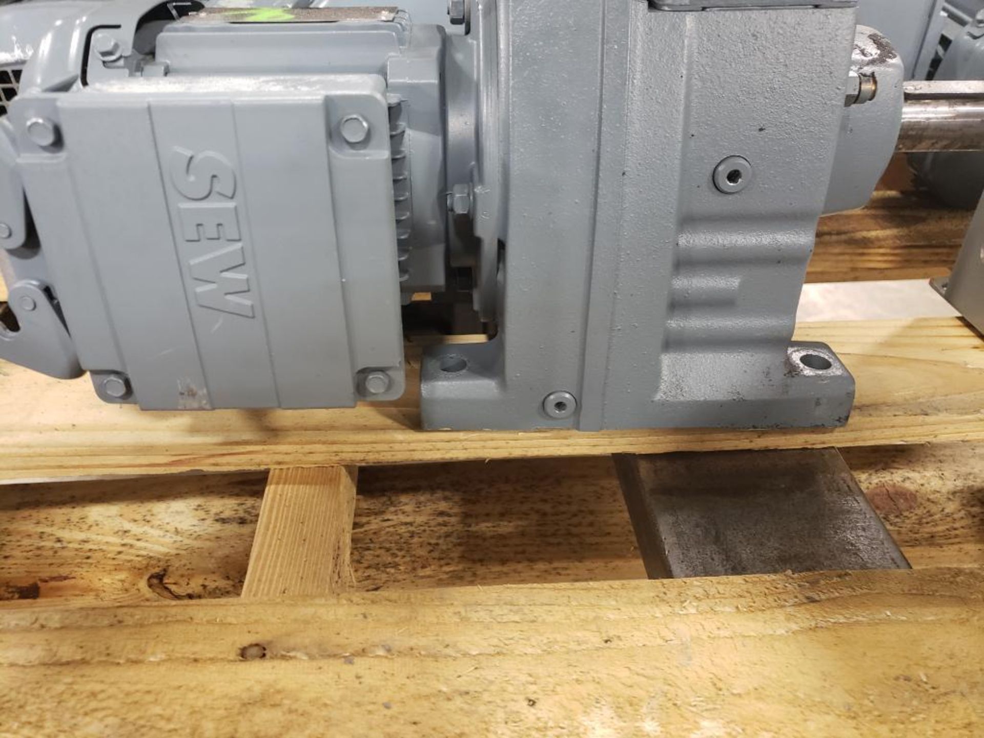 Sew Eurodrive motor and gearbox. Model R47-DRS71S4/ASB1. - Image 4 of 8