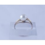 14k Gold Cultured Pearl Dress Ring, set with single cultured pearl, size O, overall weight 2.7