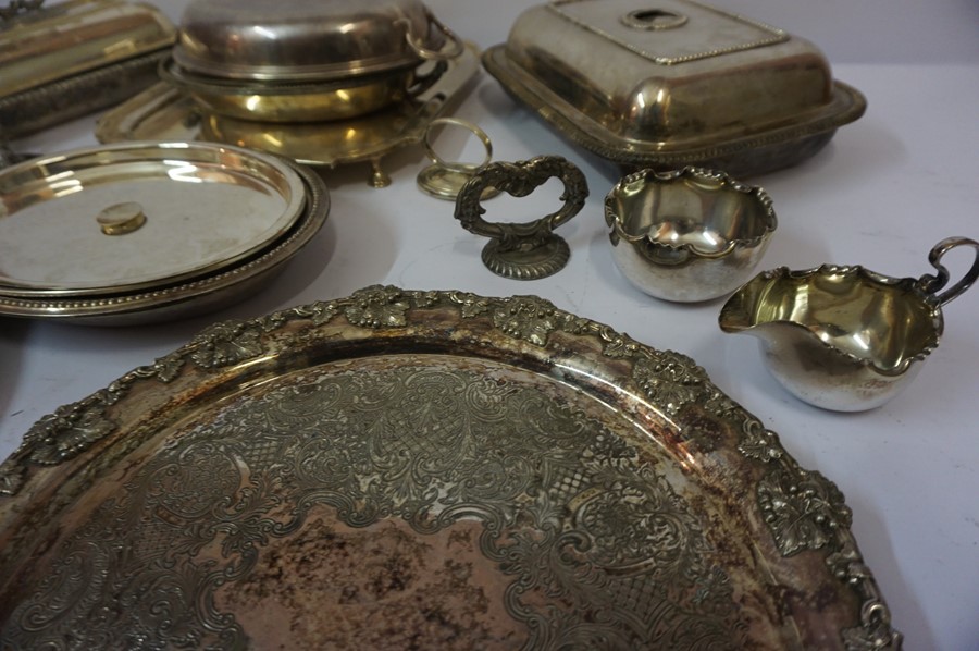 Mixed Lot of Silver Plated Wares, to include a Walker & Hall tray, entree dishes, salvers etc - Image 5 of 5