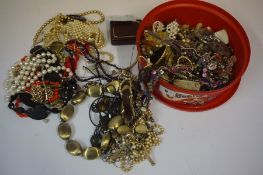 Quantity of Costume Jewellery