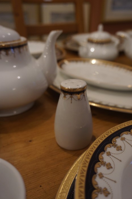 Part Porcelain Dinner Set by Pegasus, Approximately 30 pieces - Image 4 of 6