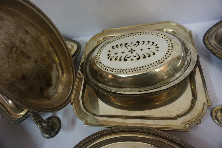 Mixed Lot of Silver Plated Wares, to include a Walker & Hall tray, entree dishes, salvers etc - Image 4 of 5