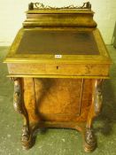 Victorian Walnut Davenport, Having a maple lined interior, four drawers to one side with opposing