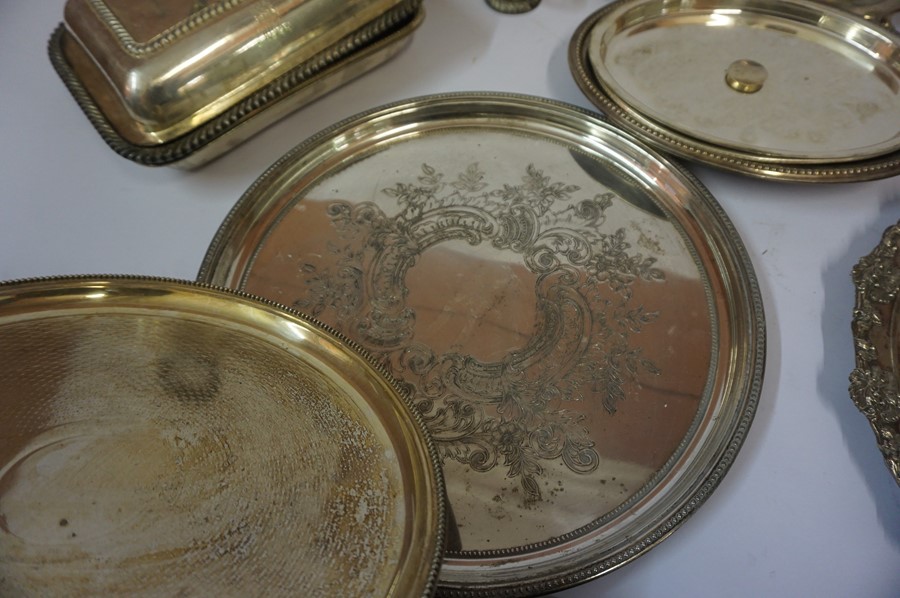 Mixed Lot of Silver Plated Wares, to include a Walker & Hall tray, entree dishes, salvers etc - Image 3 of 5