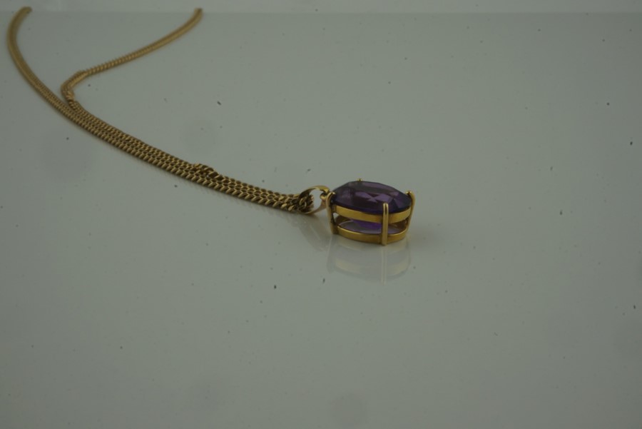 Amethyst Pendant, set in an unmarked yellow metal mount, on a 9ct gold chain, stamped 375 to - Image 4 of 6