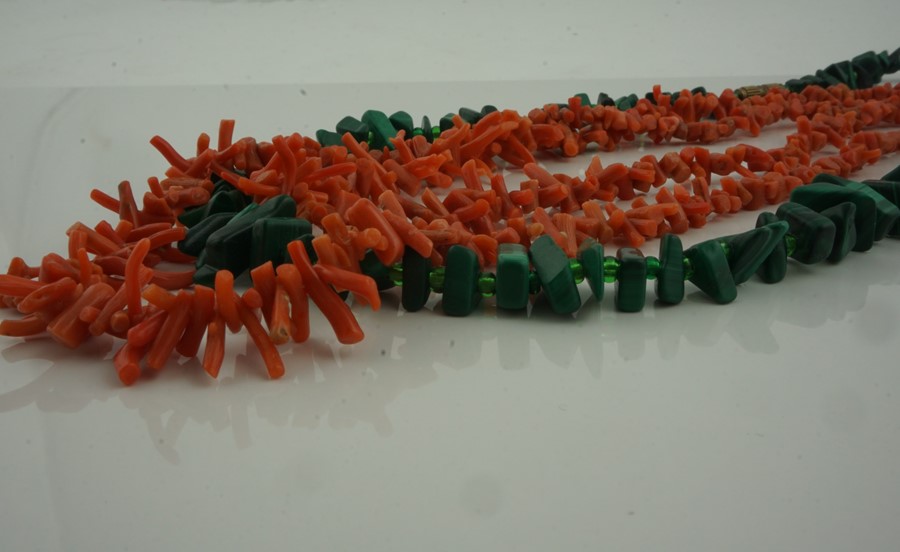 Coral Necklace, 31cm long, also with a malachite coloured bead necklace, (2) - Image 4 of 6