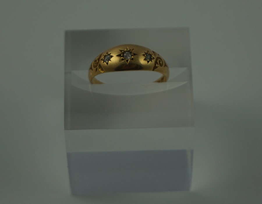 18ct Gold Diamond Ring, Set with three small diamond stones, Hallmarks for Birmingham, year date - Image 2 of 7