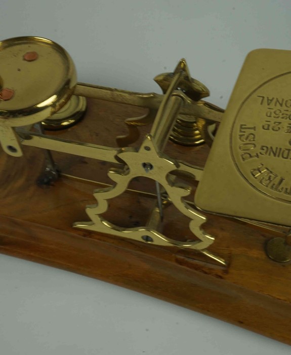 Set of Brass Postal Scales, with weights, raised on a wooden serpentine shaped base - Image 4 of 9
