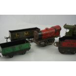Small Lot of Vintage Hornby Train Carriages and Rolling Stock, with accesories and track, (a lot)
