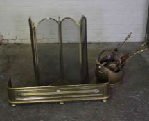 Brass Fire Fender, 23cm high, 104cm wide, 25cm deep, also with a brass coal helmet with assorted