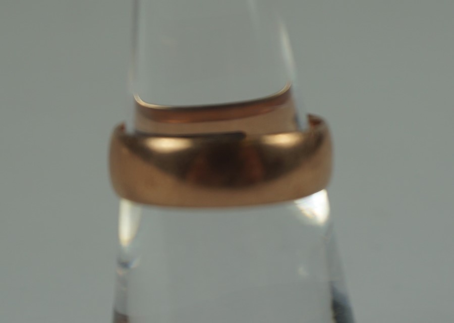 18ct Gold Ladies Ring, Stamped 18, 1.1 grams, also with three 9ct gold ladies rings, all gold bands, - Image 3 of 4