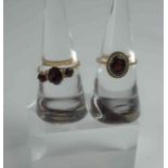 9ct Gold Garnet Three Stone Ladies Ring, Set with three graduated garnets, stamped 375, ring size