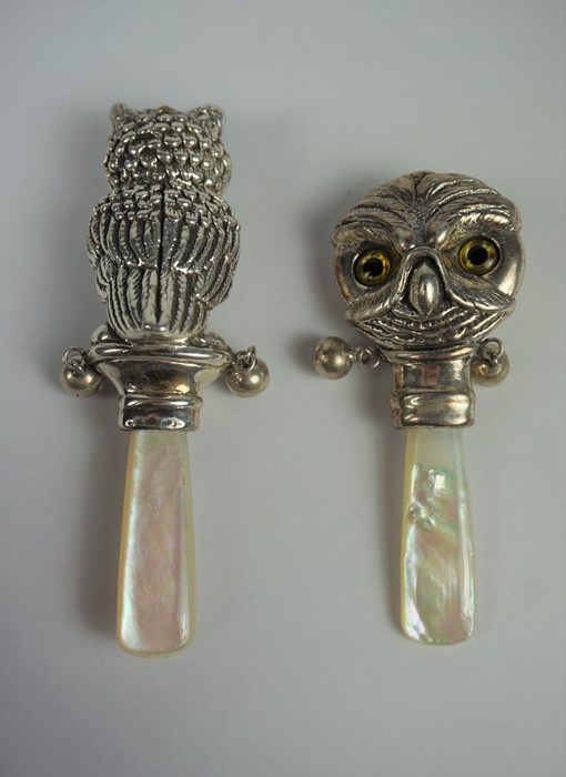 Two Silver Baby Rattles, Modelled as owls, stamped Sterling to one, with faux mother of pearl - Image 3 of 3