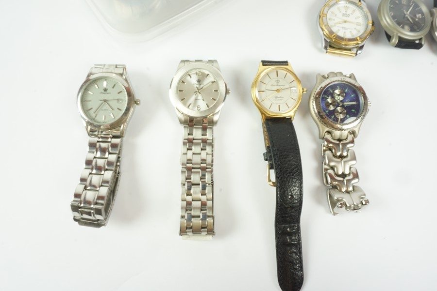 Quantity of Mens Quartz Wristwatches, to include examples by Jules Jurgenson, King Quartz, Guess,