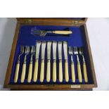 George V Silver Twelve Piece Fish Service, Hallmarks for Mappin & Webb, Sheffield 1913-14,