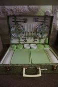 Retro Brexton Picnic Set, In a Green case