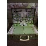 Retro Brexton Picnic Set, In a Green case