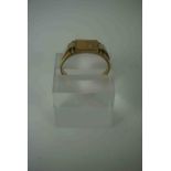9ct Gold Gents Ring, Set with a small Diamond stone, Stamped 375, Ring size Z + 3, 5.8 grams