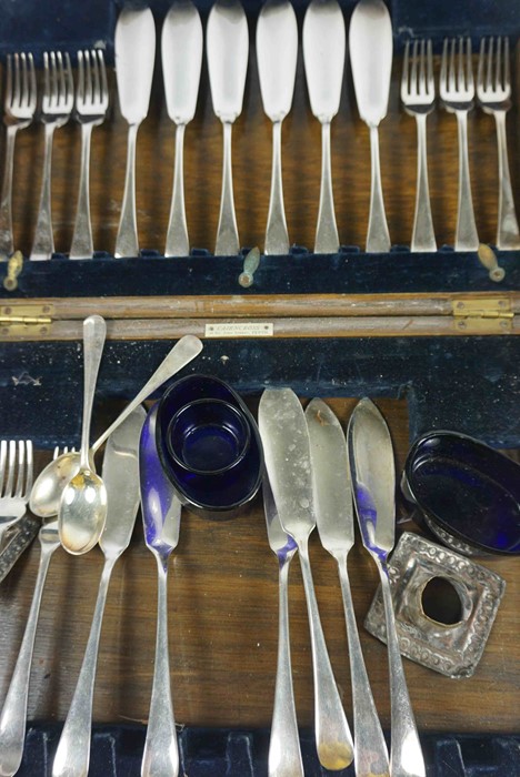 Mixed Lot of Silver Plated Wares, To include a pair of Entree Dishes with Covers, Pair of Walker & - Image 2 of 4