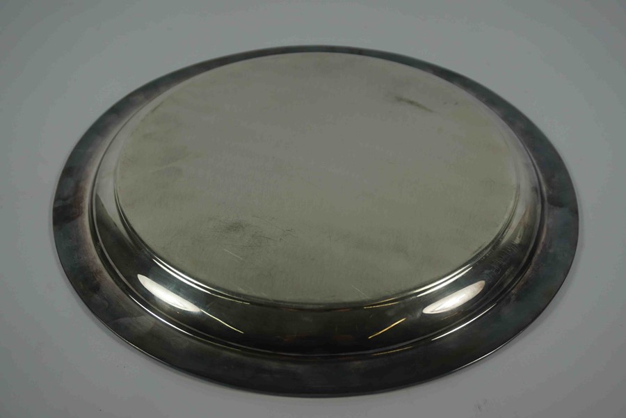 Modern Silver Circular Tray, Hallmarks for Sheffield, Makers marks R & S Ltd, Year date X, Decorated - Image 4 of 4