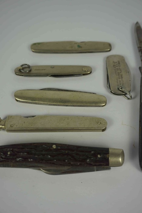 Johnson of Sheffield, Pocket Knife, Having a Rubber grip, Also with ten assorted Pocket Knifes, To - Image 3 of 4