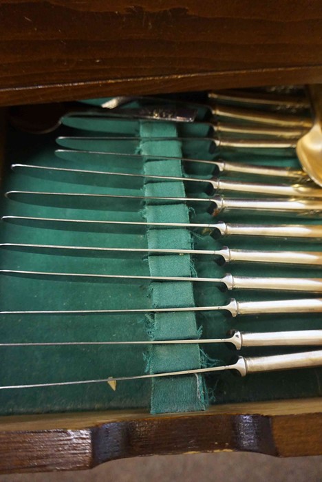 Sheffield Silver Plated Part Canteen of Cutlery, Approximately 40 pieces, Enclosed in a Wooden - Image 9 of 12