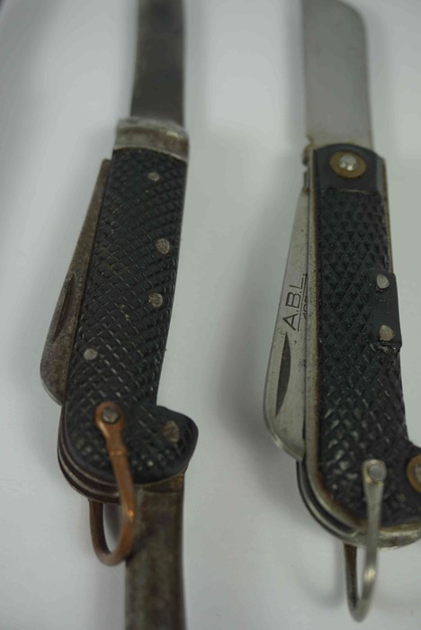 Harrison Bros & Howson of Sheffield, Pocket / Corn Knife, Also with four similar Pocket / - Image 2 of 5