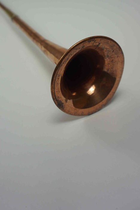 Copper Hunting Horn, Having Brass mounts, 104cm high - Image 3 of 5