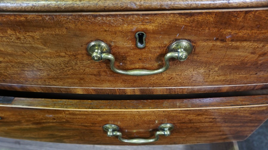 George III Mahogany Chest of Drawers, Having two small Drawers above three long Drawers, Raised on - Image 6 of 8