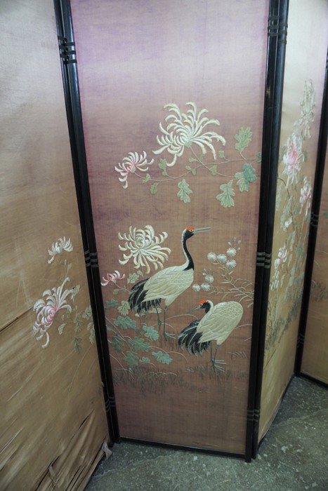 Japanese Style Dressing Screen, Having four Sections, Decorated with Silk lined Panels, 170cm - Image 10 of 12