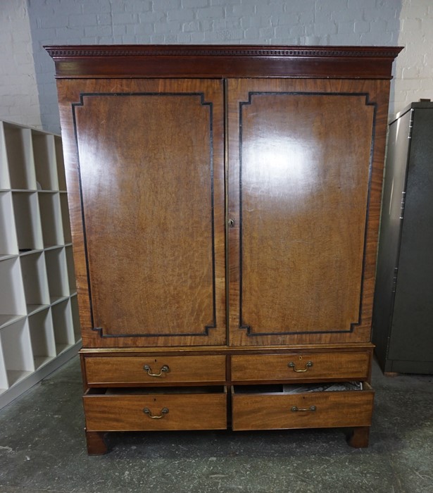 Gillows Style Mahogany Linen Press / Wardrobe, circa 19th century, Having two Doors, Decorated - Image 4 of 4