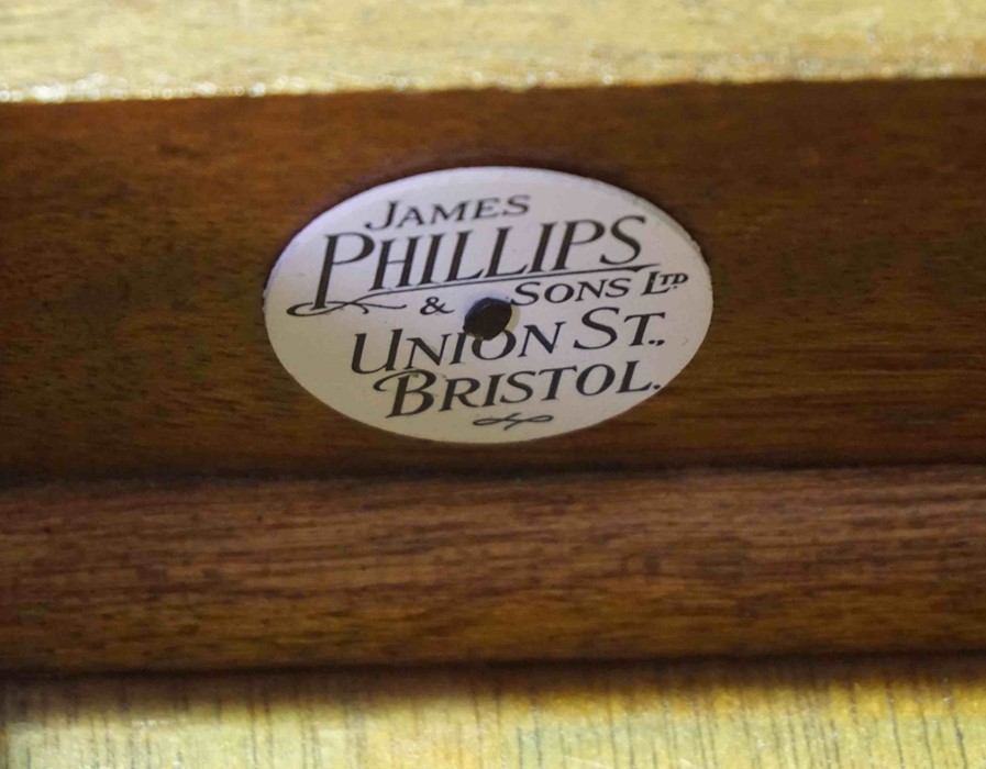 James Phillips & Sons Bristol, Walnut Dressing Table, Having Tri-Plate Mirrors above assorted - Image 2 of 4