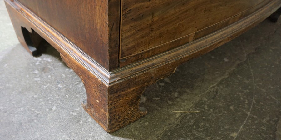 George III Mahogany Chest of Drawers, Having two small Drawers above three long Drawers, Raised on - Image 8 of 8