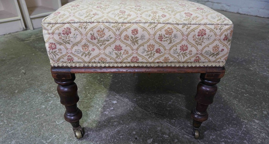 Victorian Mahogany Ladies Parlour Armchair, Having a Spoon shaped Back rest, Upholstered in later - Image 3 of 4