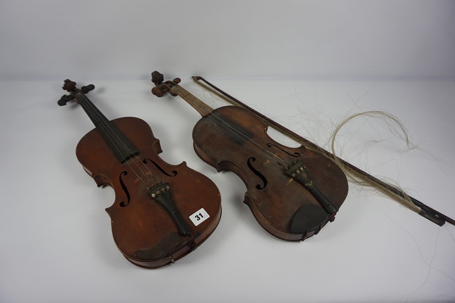 Antique Violin circa late 19th / early 20th century, Having Label to the interior for The Ruggeri