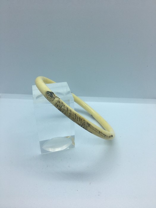 Ivory Bangle, Decorated with Etched Figures of Tigers, 8.5cm Diameter - Image 2 of 2