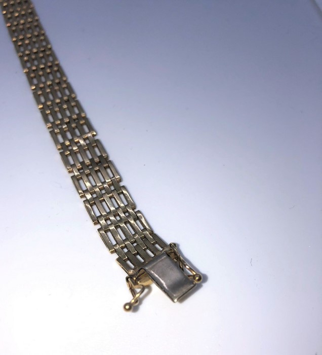 9ct Gold Bracelet, Stamped 9kt, 13.5 Grams, 19cm long - Image 2 of 4