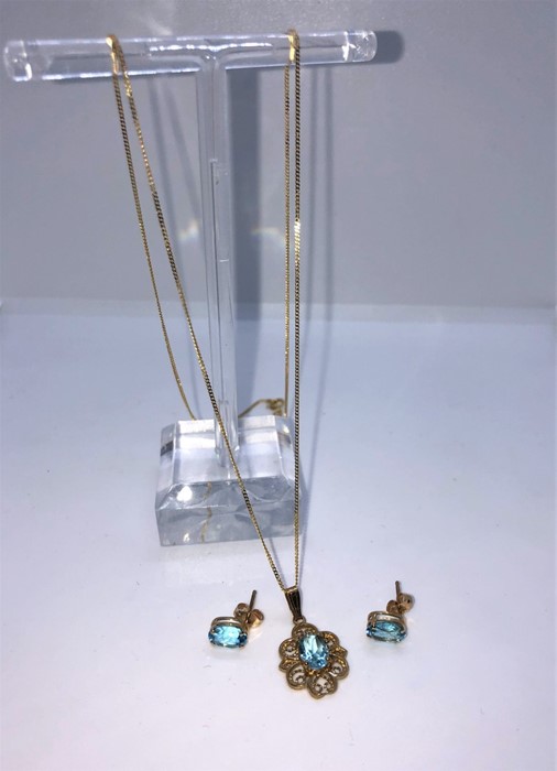 9ct Gold and Gemstone Ladies Pendant on Chain, With Matching Earrings, The Gems are possibly Blue - Image 2 of 6