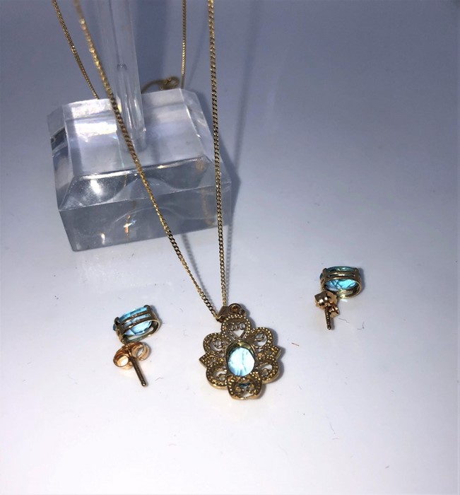 9ct Gold and Gemstone Ladies Pendant on Chain, With Matching Earrings, The Gems are possibly Blue - Image 5 of 6