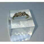 9ct Gold and Diamond Ladies Cluster Ring, Set with Multiple small Diamonds, Stamped 9ct, Gross