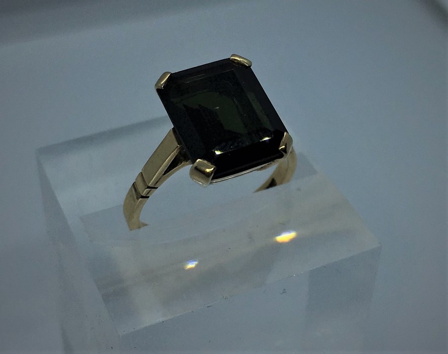 9ct Gold Ladies Dress Ring, Set with an Octagonal cut Tourmaline single stone, Gross weight 3.8