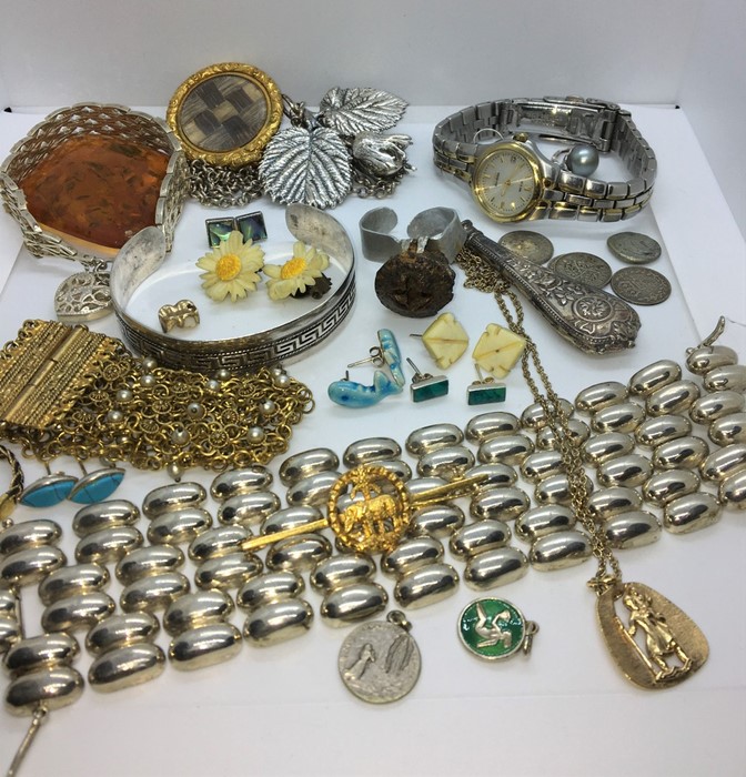 Quantity of Assorted Jewellery, To include a Yellow Metal Mourning Brooch, Monogrammed to the - Image 2 of 6
