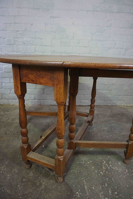 Oak Gateleg Table, 74cm high, 120cm long, 100cm wide - Image 3 of 5