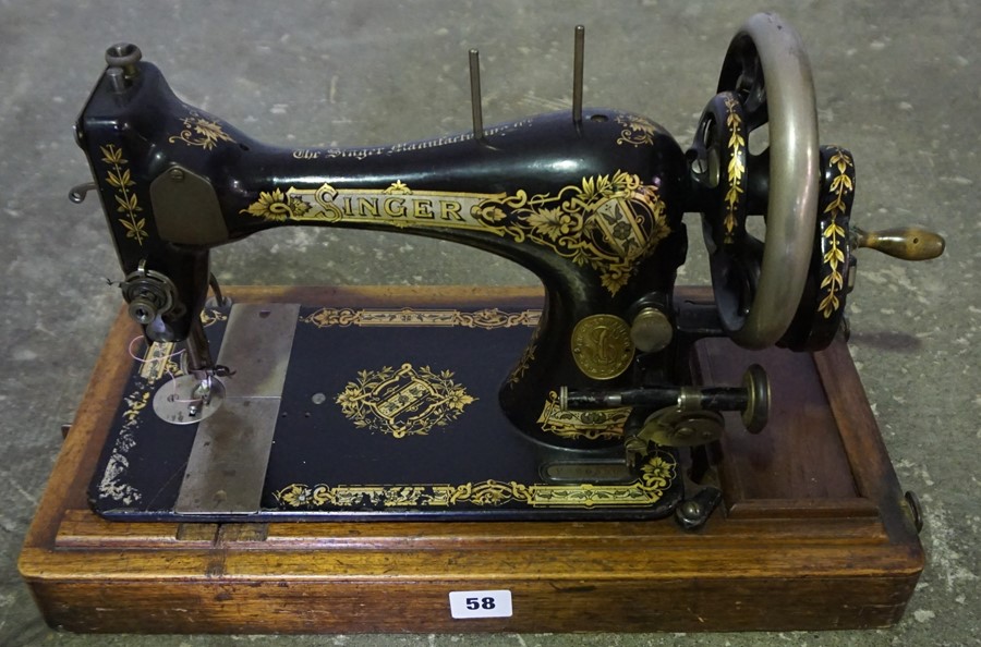 Vintage Portable Singer Sewing Machine, 30cm high, 39cm wide