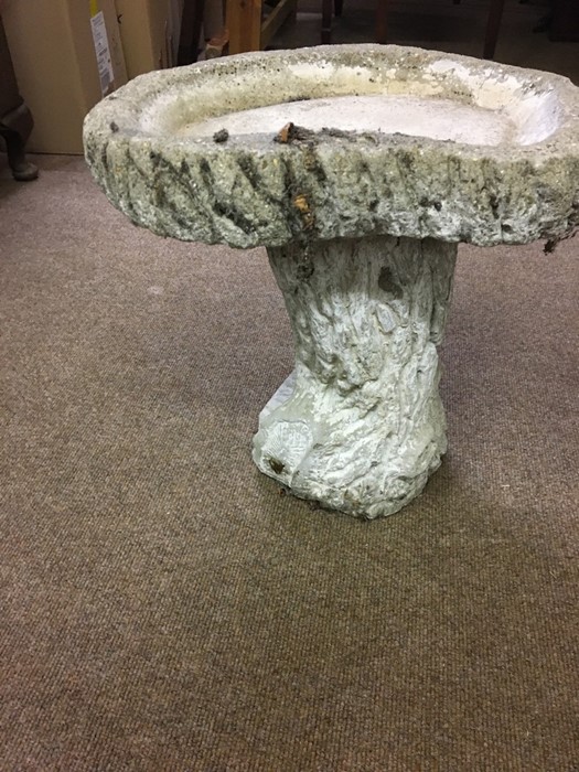 Garden Bird Bath style Pedestal, 40cm high, 44cm wide - Image 2 of 3