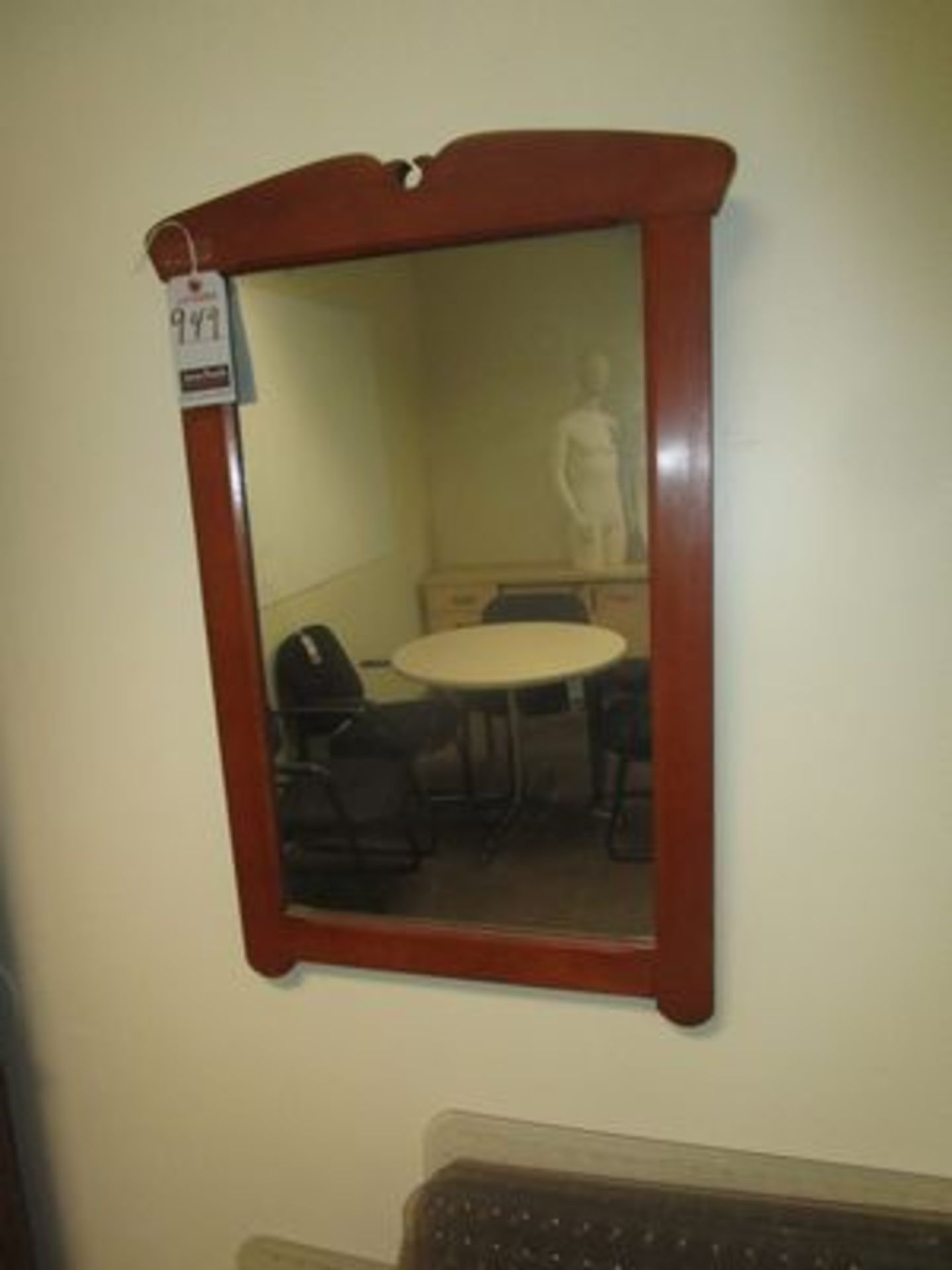 3'X2' FRAMED MIRROR