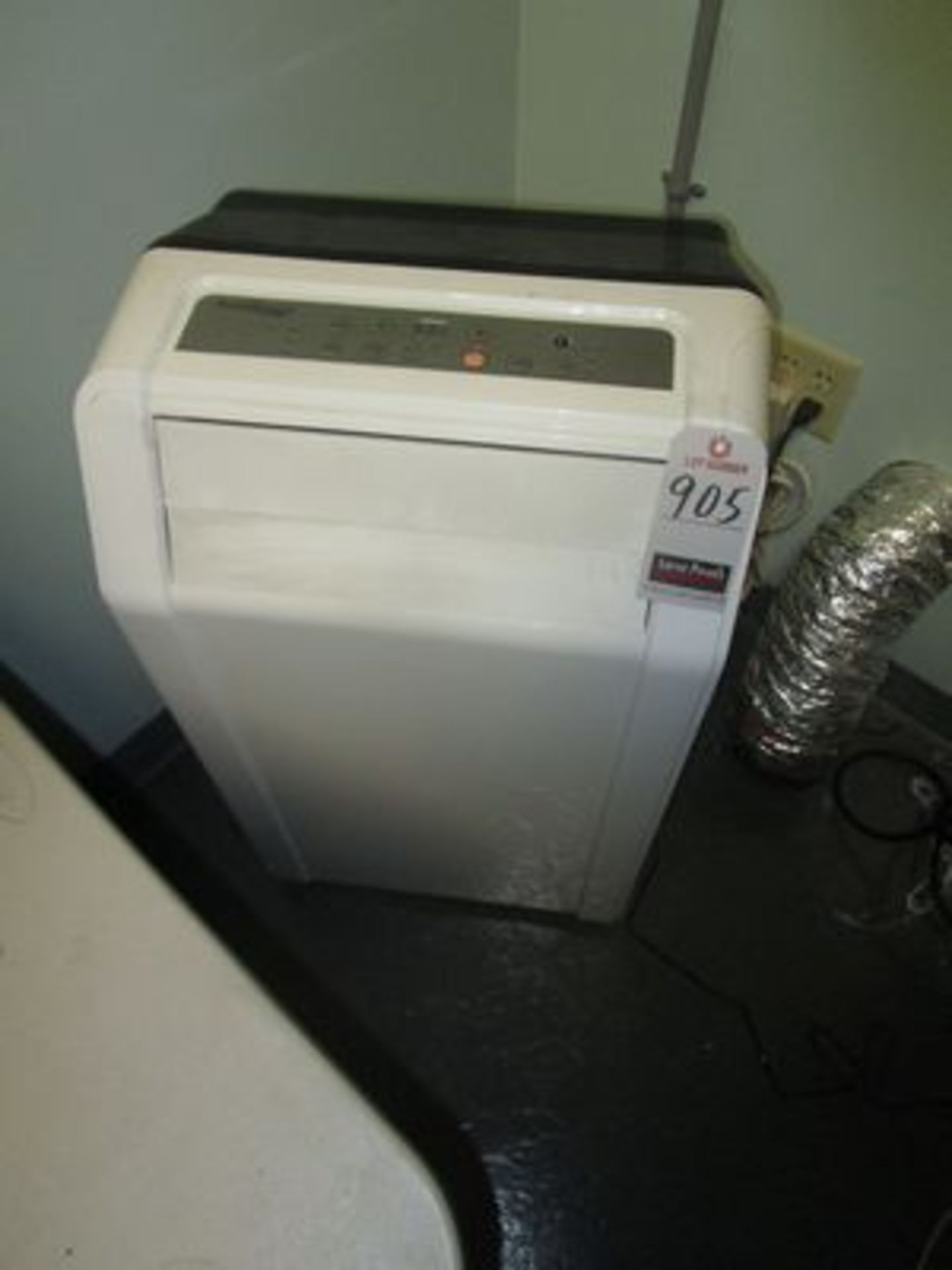 KOLDFRONT PORT. AIR CONDITIONER, M/N PAC1401W, 1 PH.